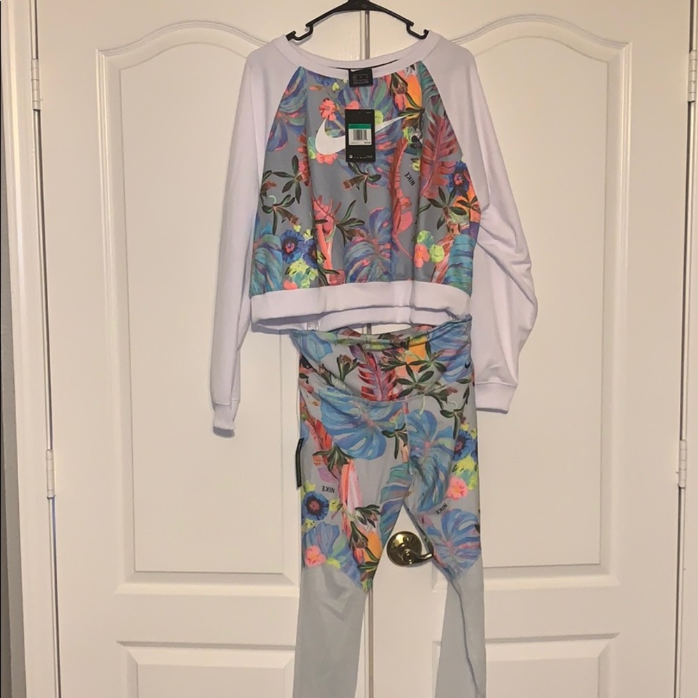 Nike sweater leggings two piece set